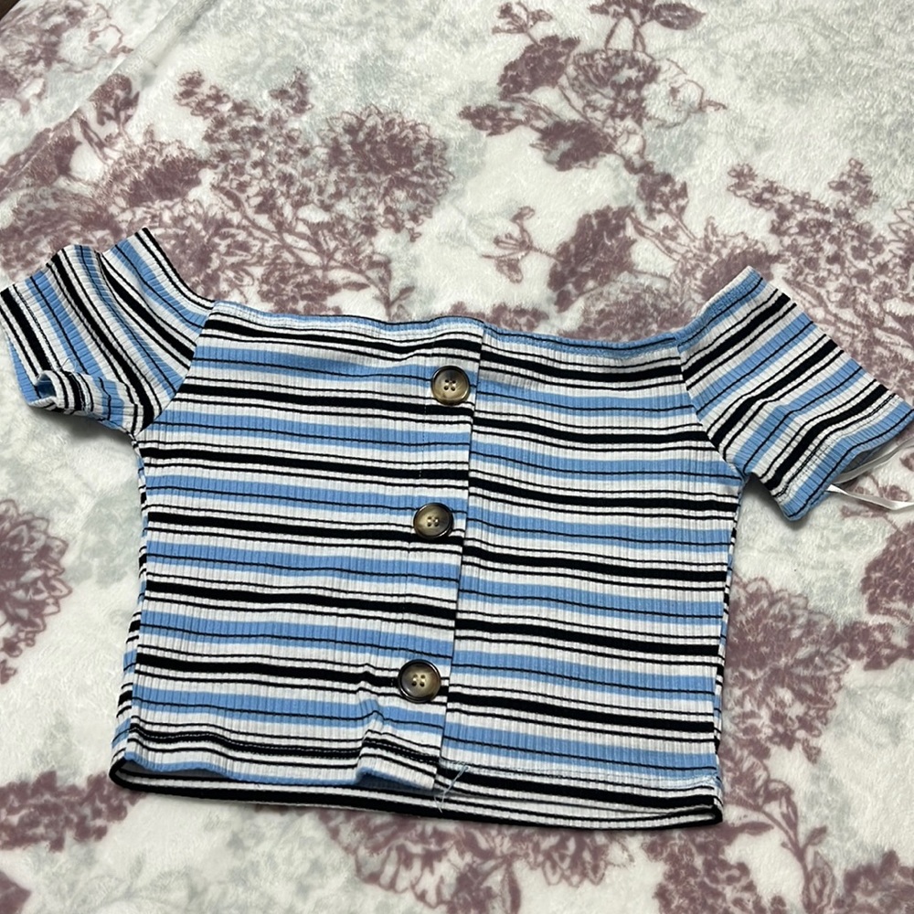 Cute crop top almost never worn from SHEIN